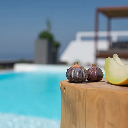 White & Co. Exclusive Island 3*