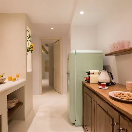 White & Co. Exclusive Island Hotel 3*